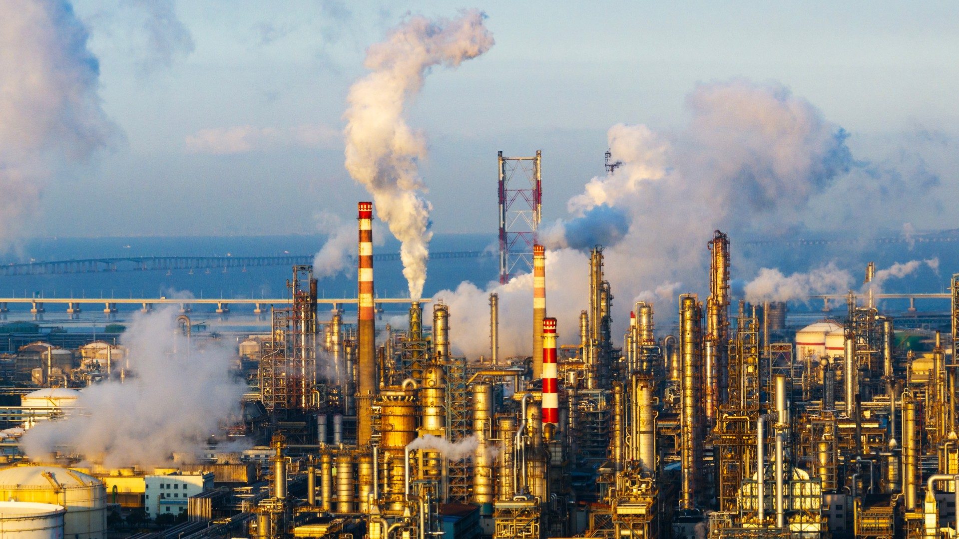 Flare System Optimization for a Large Integrated Refining and Petrochemical Project [new construction]